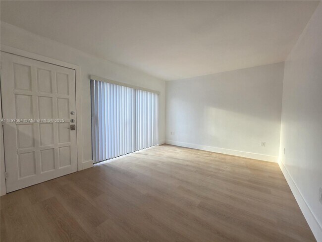 Foto del edificio - 7445 SW 153rd Pl