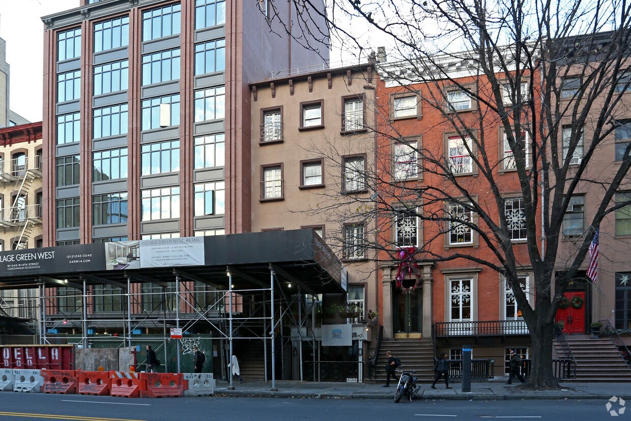 Building Photo - 243 W 14th St