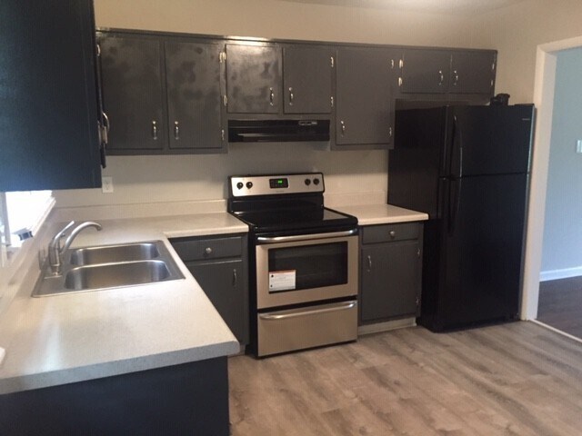 Building Photo - 741 Trail Dr