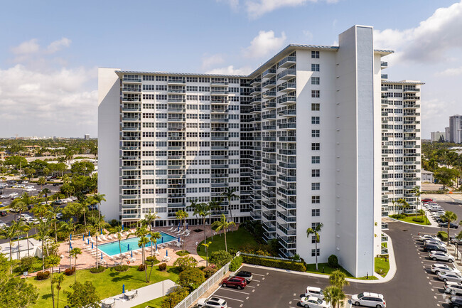 Building Photo - Coral Ridge Towers East