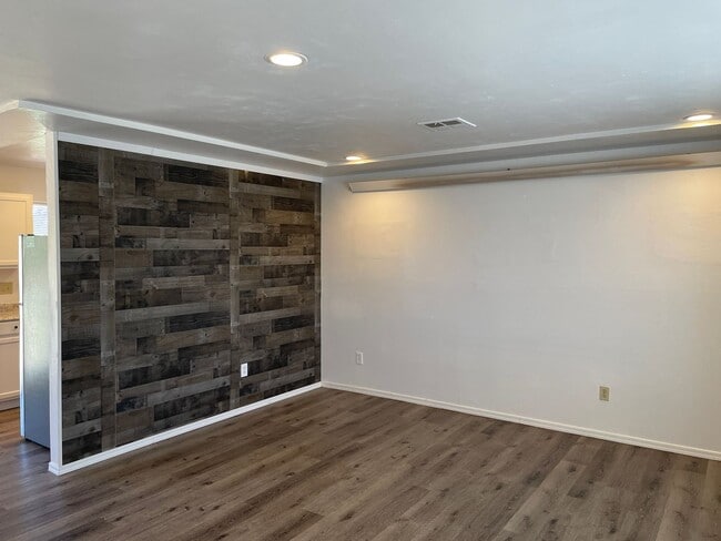 Building Photo - 3050 N Date Creek Dr