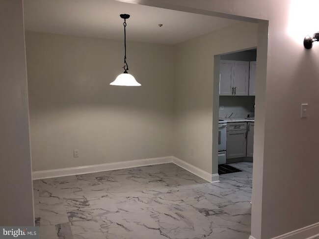 Building Photo - 5 William Paca Bldg