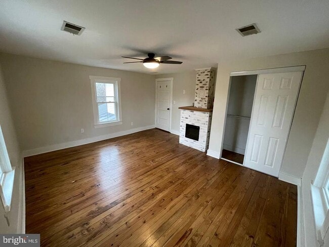 Building Photo - 10608 Schaeffer Ln