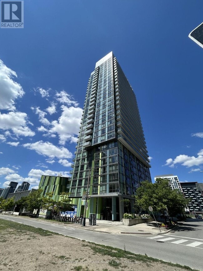 Building Photo - 170 Fort York Blvd