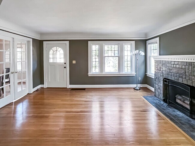 Foto del edificio - Charming Ravenna Home with Bonus Office, Basement & Fenced Yard