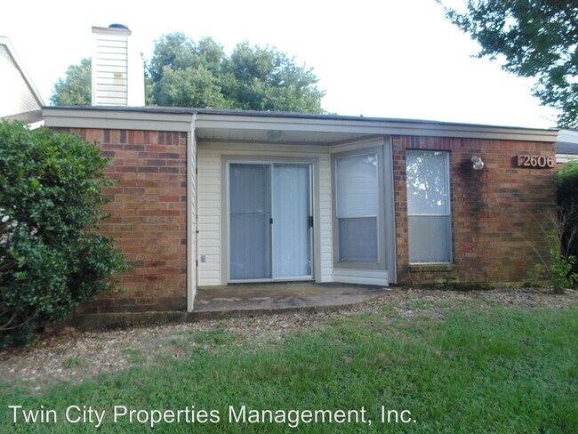 Building Photo - 2606 Pecan Knoll St