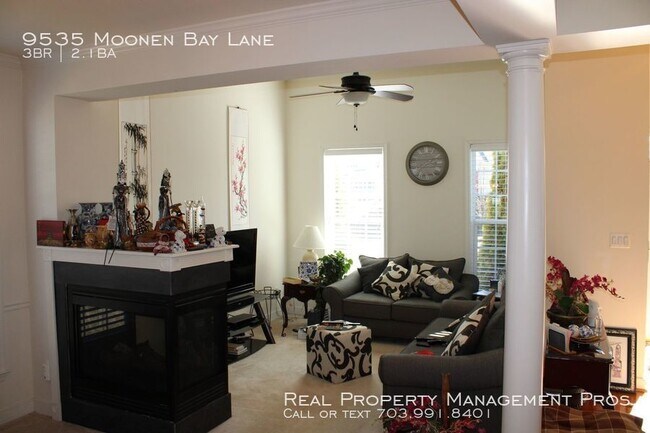 Foto del edificio - 9535 Moonen Bay Ln