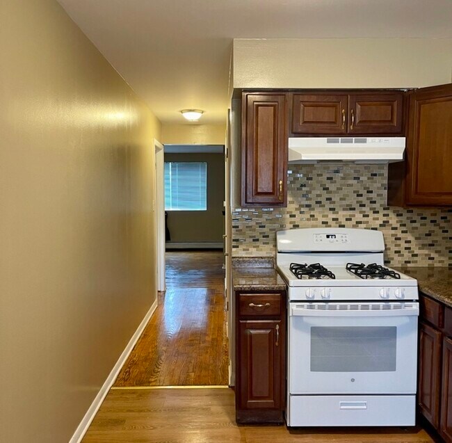 10382 Michael Todd Terrace Unit 1E, Glenview, IL 60025 Condo for Rent