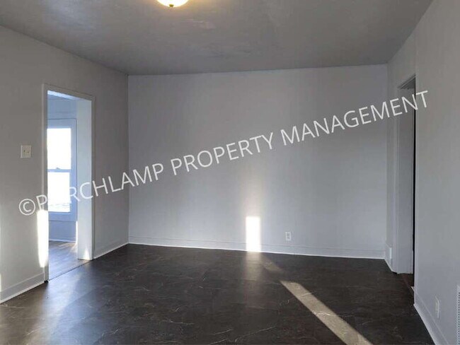 Foto del edificio - 403 E Broadway Ave