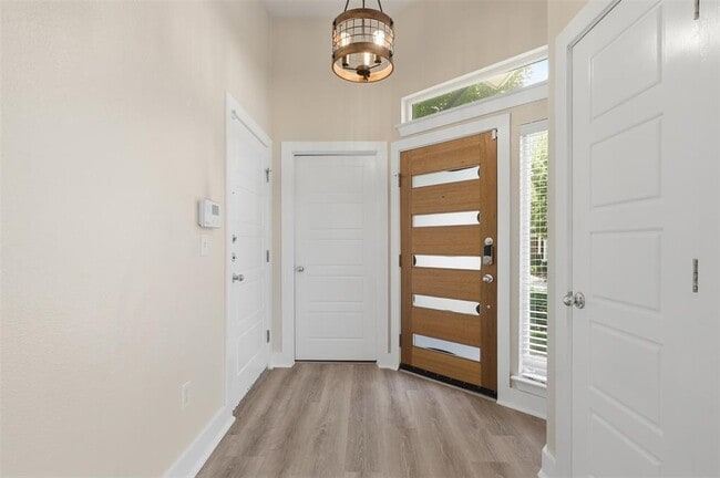 Building Photo - 7208 Lysander Ct