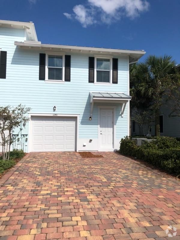 Mallory Creek Houses under 3,000 Jupiter, FL 1 Homes