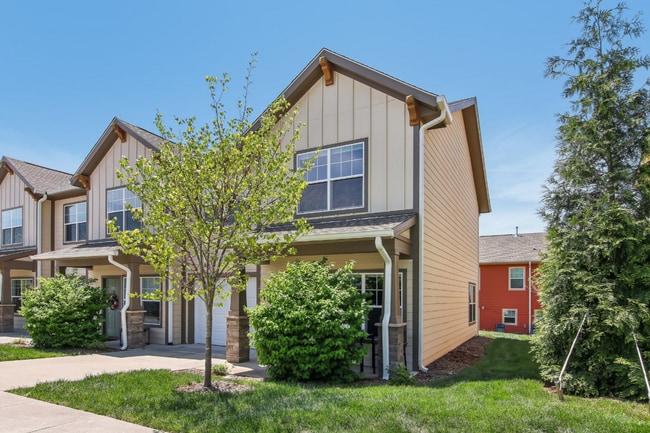 Building Photo - Arden Townhouse Rental