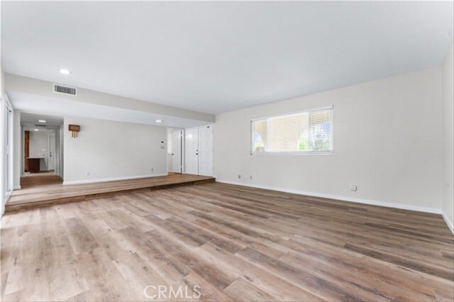 Building Photo - 2128 Valle Dr