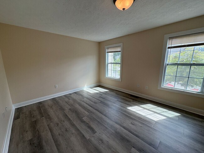 Foto del edificio - 730 Twisted Oak Dr NW