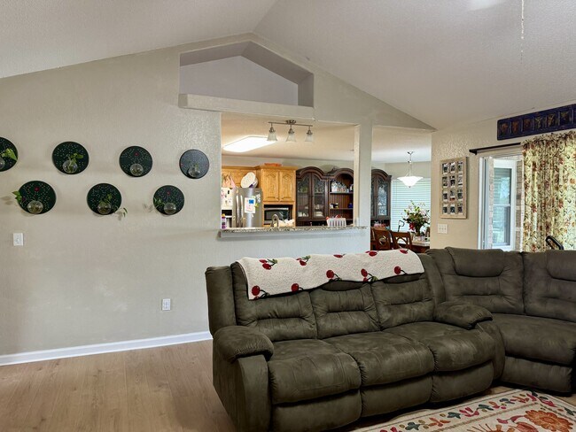 Foto del edificio - 4693 Ridge Pointe Dr