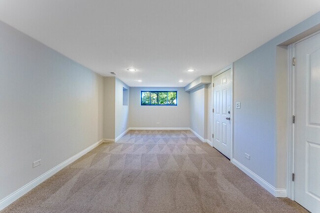 Foto del edificio - 3345 N Keating Ave