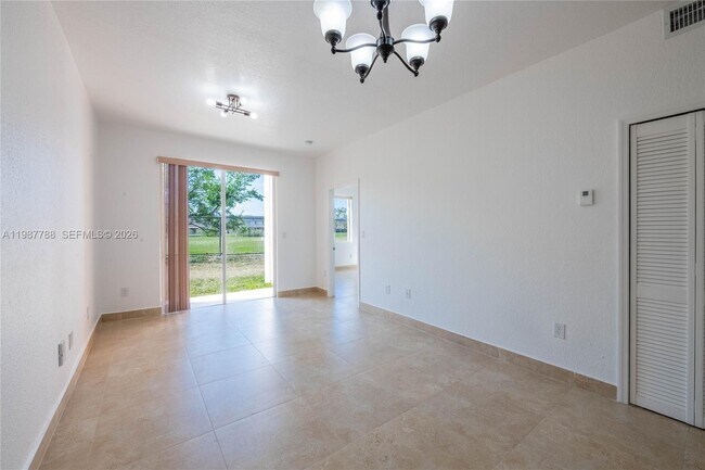 Foto del edificio - 7200 NW 177th St
