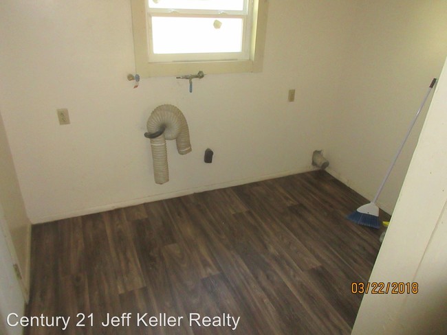 Building Photo - 3 br, 1 bath House - 3583 Peach Orchard Rd