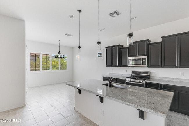 Building Photo - 20467 W Legend Trail