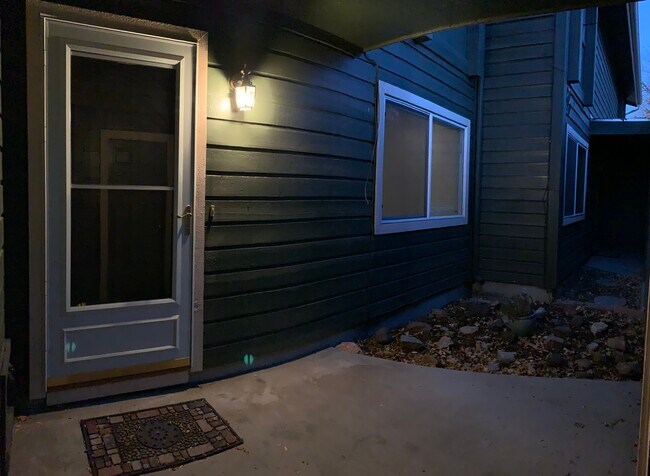 Front Door / Patio - 6849 W Maxwell Ln