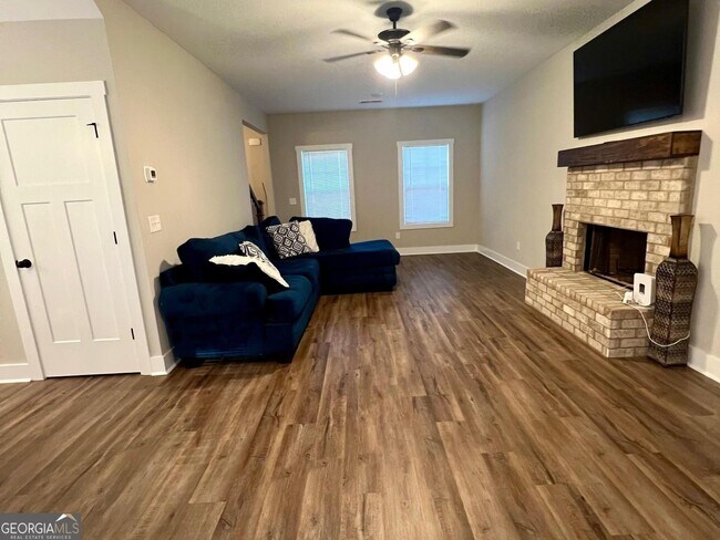 Foto del edificio - 144 Ducati Dr