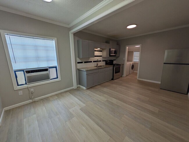 Foto del edificio - 2423 Ave C