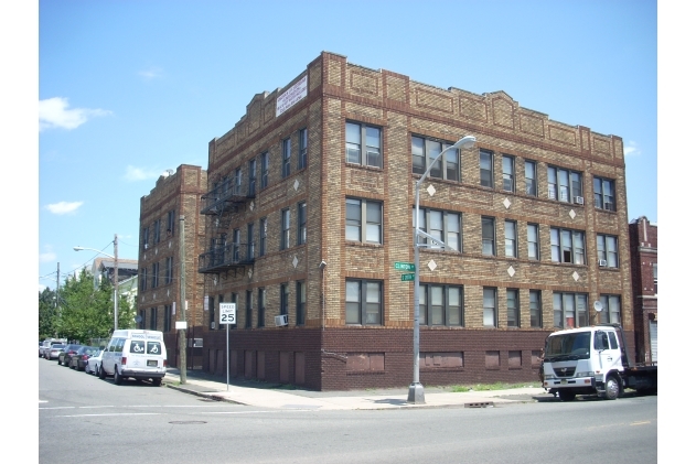 Foto del edificio - 853 Clinton Ave