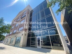 Building Photo - 4276 S Main St