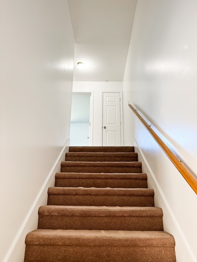 Building Photo - 174 Boswell Cir