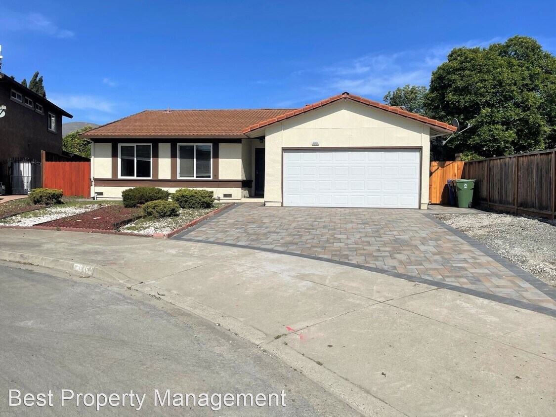 Primary Photo - 4 br, 2 bath House - 48464 Cereus Ct