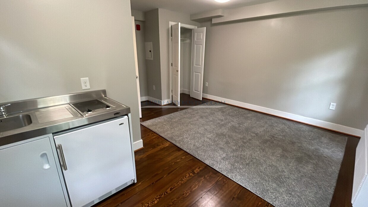 67 Loker St Unit 4, Wayland, MA 01778 Condo for Rent in Wayland, MA