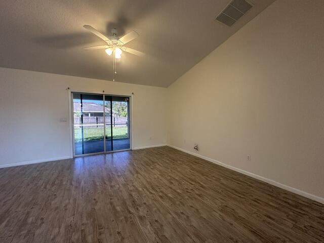 Building Photo - 519 SW Laconic Ave