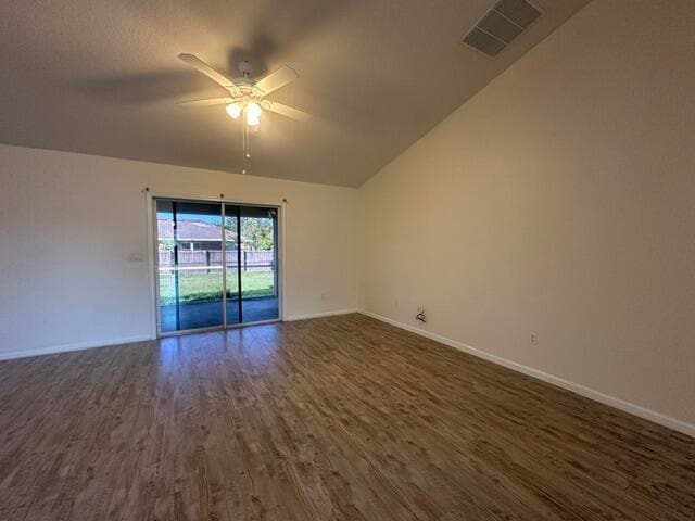 Building Photo - 519 SW Laconic Ave