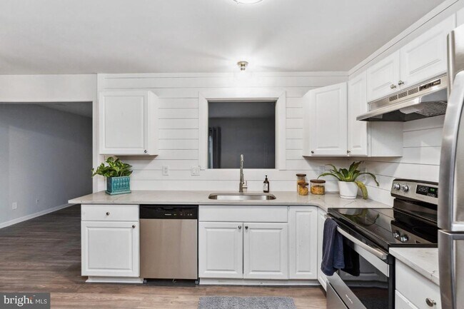 Building Photo - 4506 Luau Ct