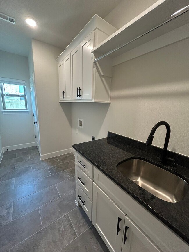 Foto del edificio - Beautiful Modern Home in Pea Ridge!