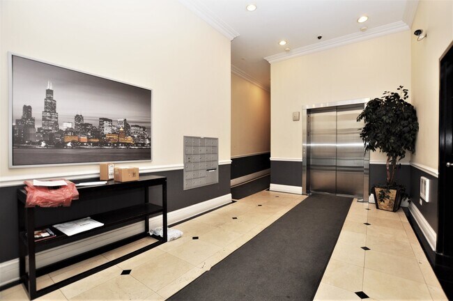 Foto del edificio - 3000 W Lawrence Ave