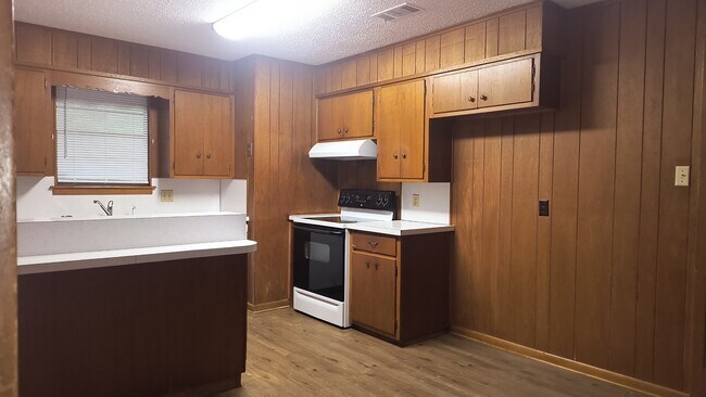 Foto del edificio - 5317 Leawood Dr