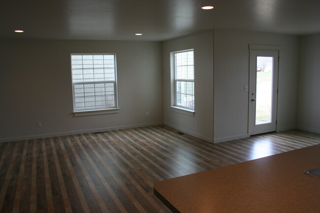 Building Photo - 29 Muskrat Dr