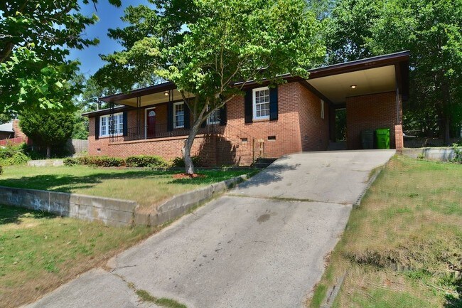 Building Photo - 7309 Parkview Dr