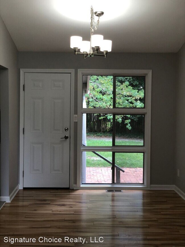 Building Photo - 3 br, 1.5 bath House - 5 Loganberry Circle