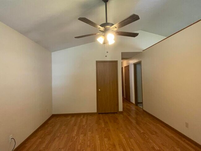 Foto del edificio - 525a Wood Thrush St