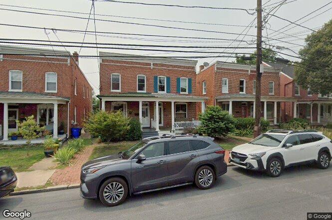 Primary Photo - 334 E 3rd St