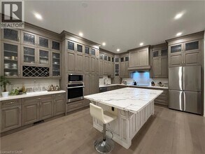 Building Photo - 470 Violet Gate