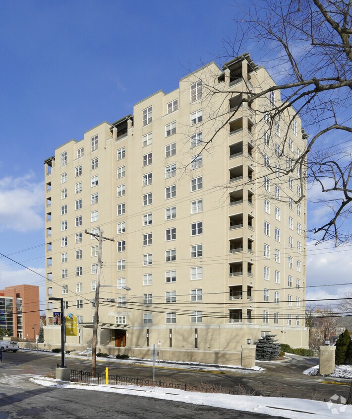 The Madison on Bellefield Apartments Pittsburgh, PA