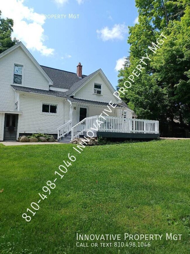Building Photo - Beautifully finished 2 bedroom with 1 bath...