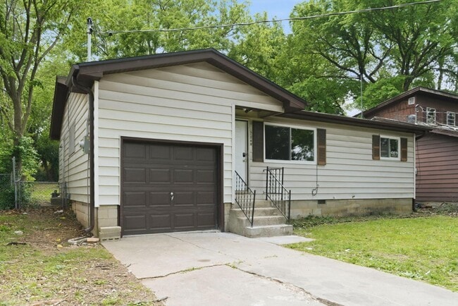 Foto del edificio - 2744 N Pierce Ave