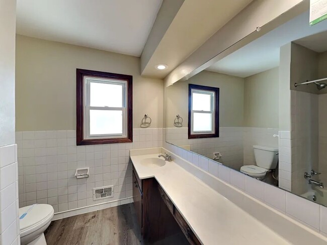 Foto del edificio - 6316 81st Ave N