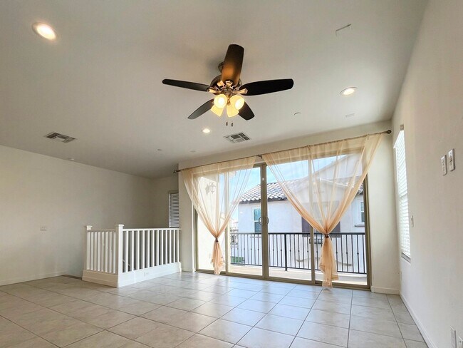 Foto del edificio - 9837 E Gamma Ave