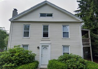 Building Photo - 9 Elm St