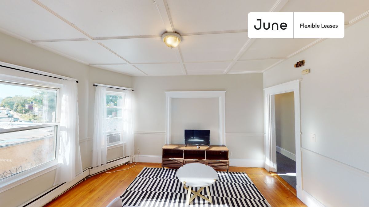 Primary Photo - 20 Alcott St